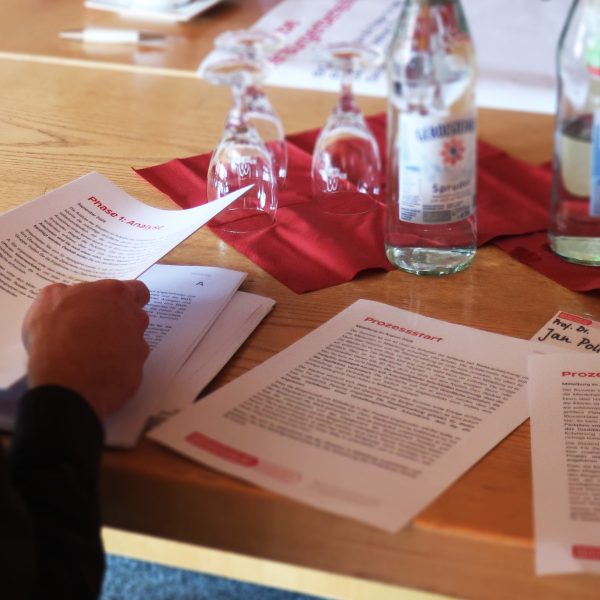 Planspiel in Aktion: Mit Bürgerinnen und Bürgern Stadt entwickeln